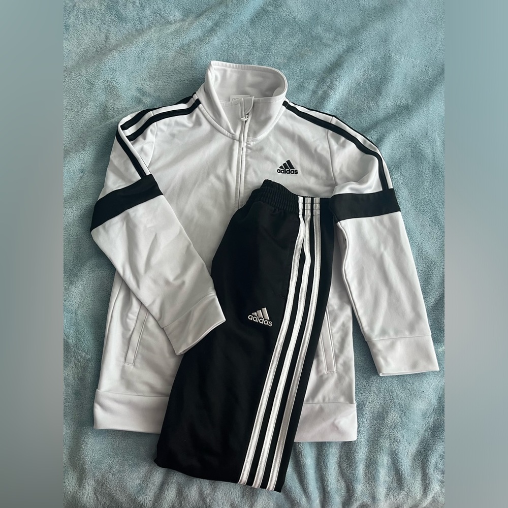 Boys Adidas sweatsuit